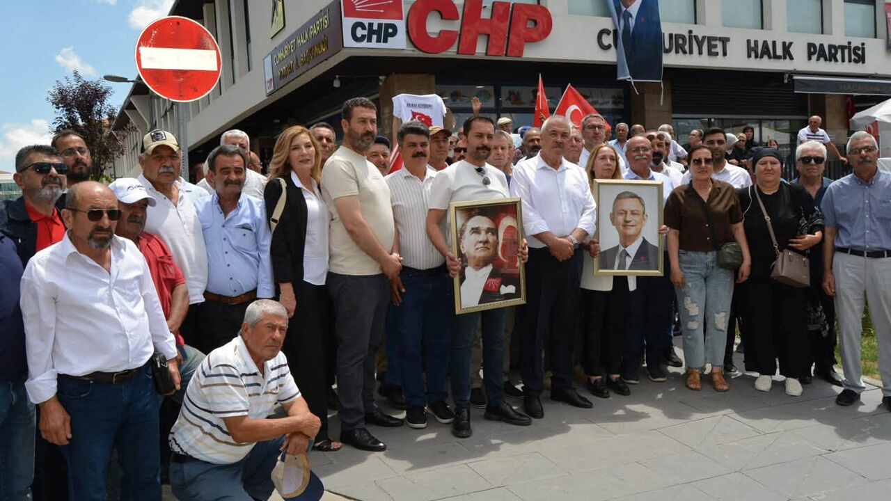 CHP YOZGAT'TA GÖREVDEN ALMAYA İLÇELERDEN TEPKİ