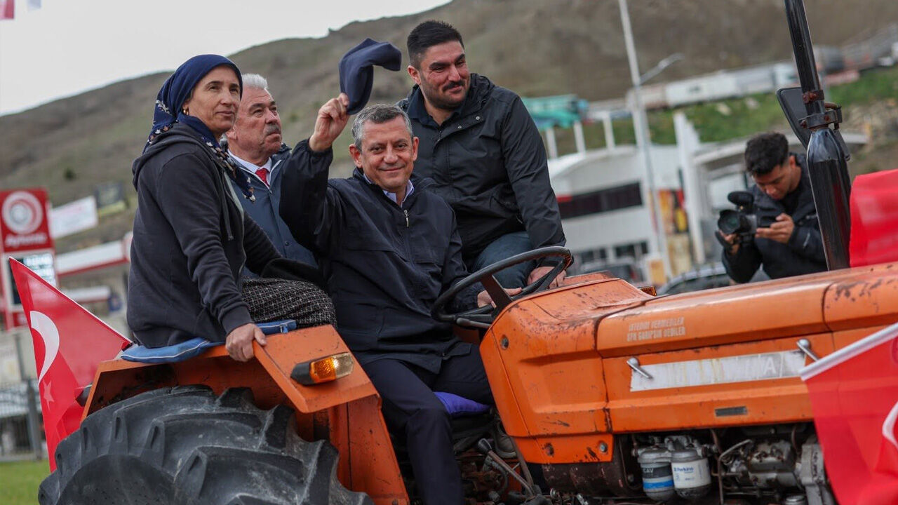 Yeni Parti'nin Kapak Görselinde Yozgat Ayrıntısı