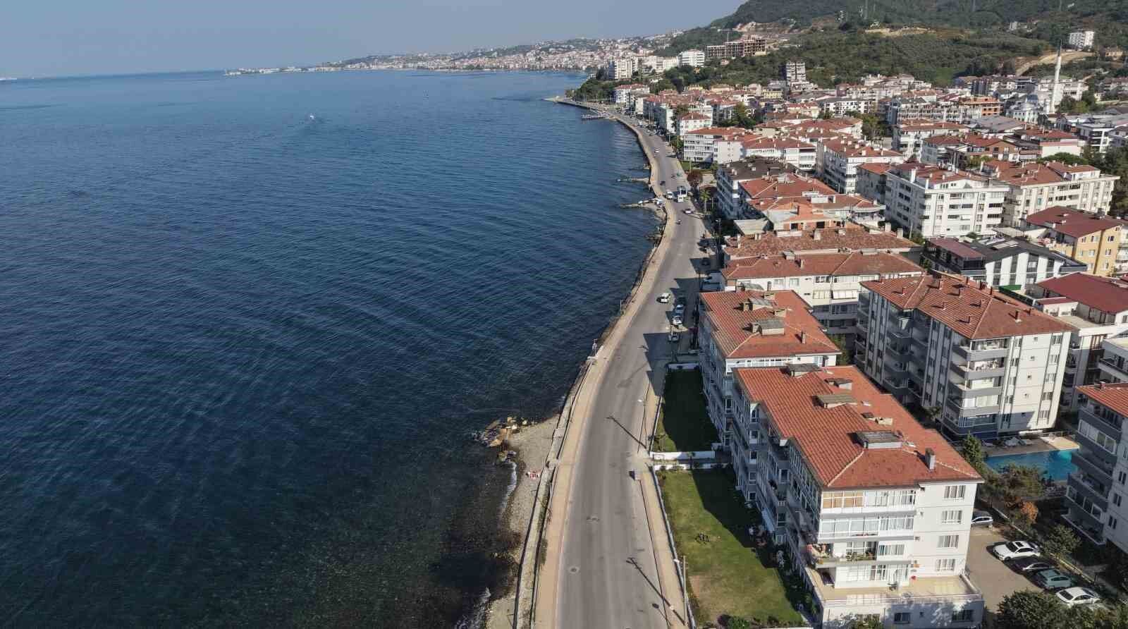 Çınarcık'ta denize girmek yasaklandı: Deniz kirlendi, ceza yağdı