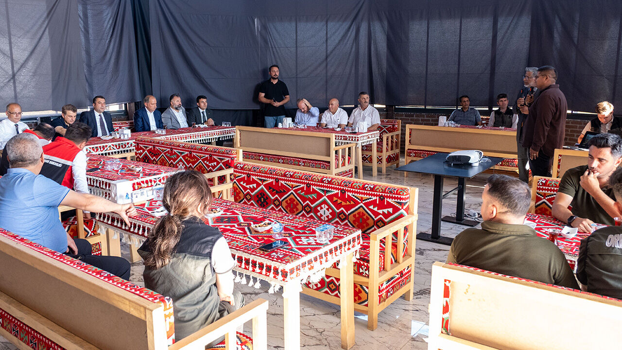 Bakan Yardımcısı Polat'tan Çekerek Lavanta Adası'na Ziyaret (4)