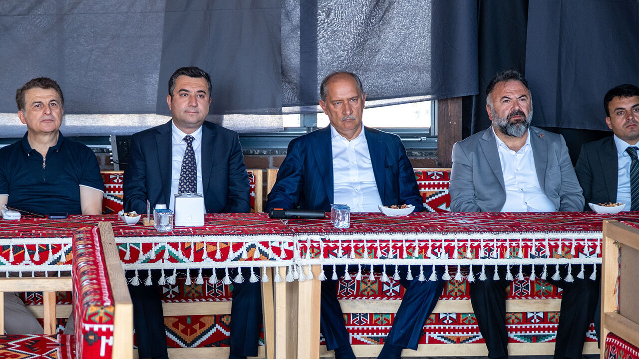 Bakan Yardımcısı Polat'tan Çekerek Lavanta Adası'na Ziyaret (5)