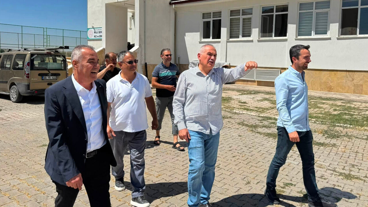 Başkan Coşar'dan Okullara Eğitim Öncesi Sıkı Takip (1)