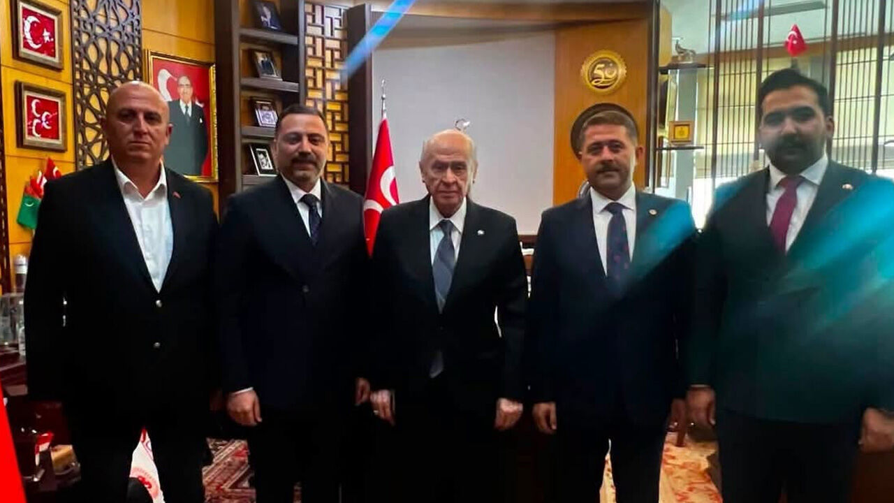 Yozgat Mhp'den Devlet Bahçeli'ye Kongre Raporu Sunumu (2)