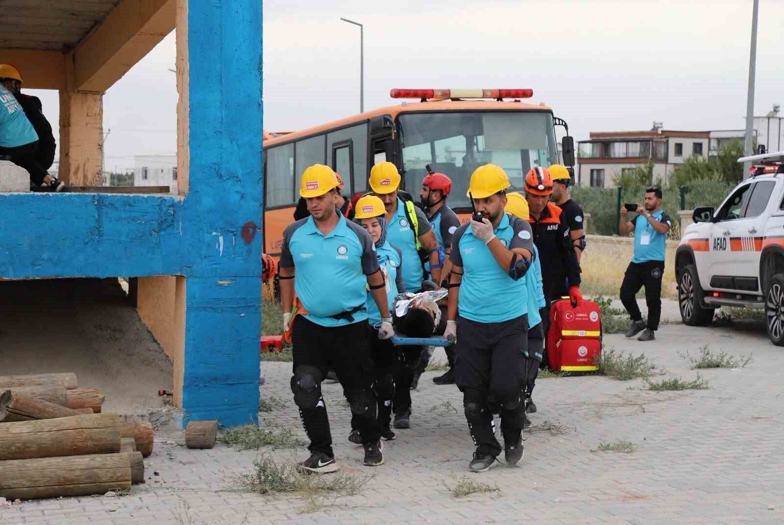 Adıyaman'da UMKE ekiplerinden deprem tatbikatı