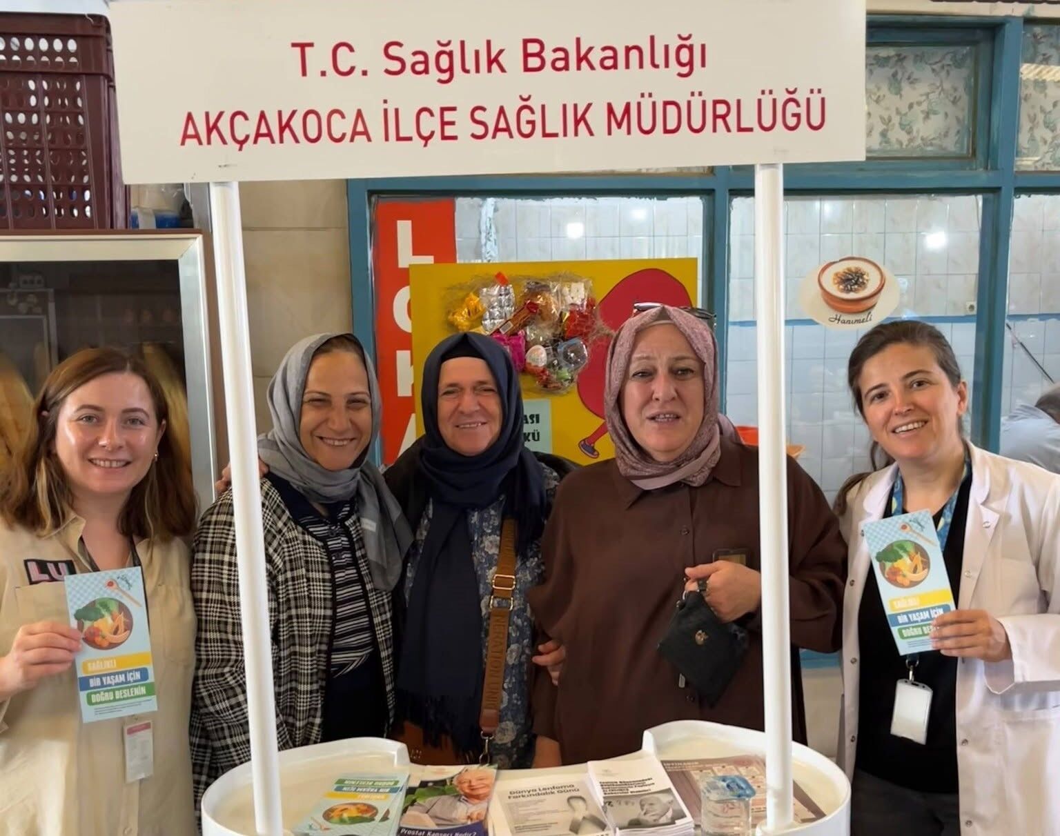 Akçakoca'da sağlıklı beslenme için farkındalık standı kuruldu