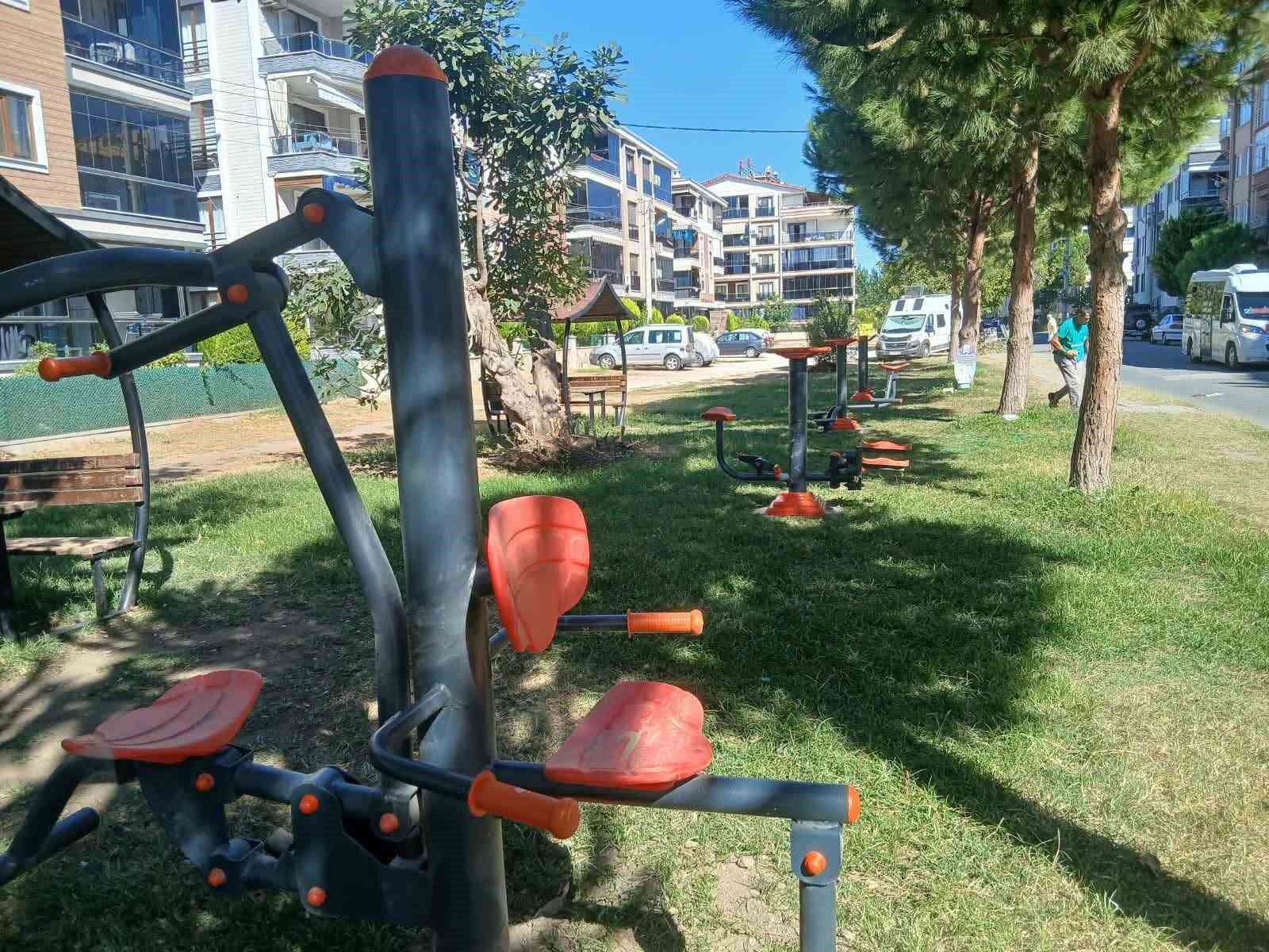 Altınkum ve Kadıköy'de park ve spor alanları için çalışma başladı