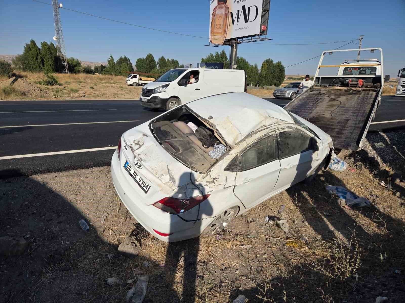 Ankara'da otomobil takla attı: 4 yaralı