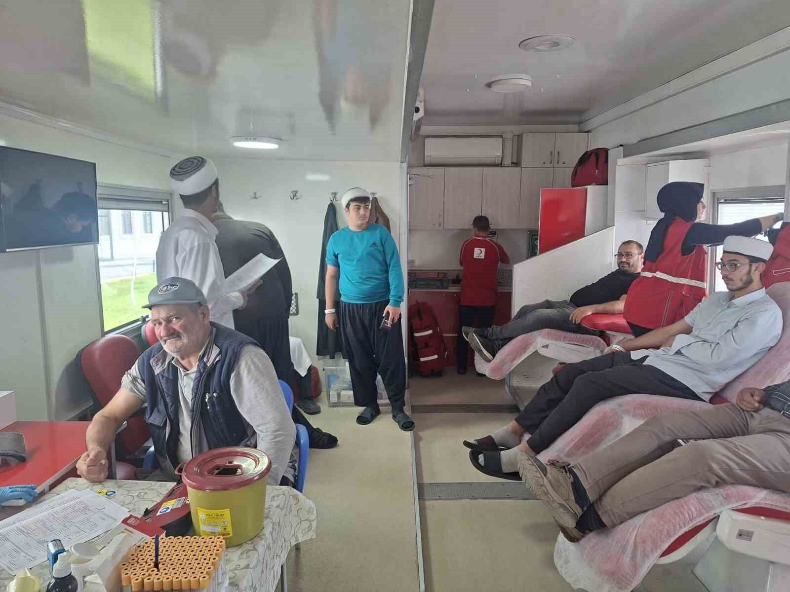 Aziziye Nizamiye Eğitim Kurumları'nda kan bağışı seferberliği
