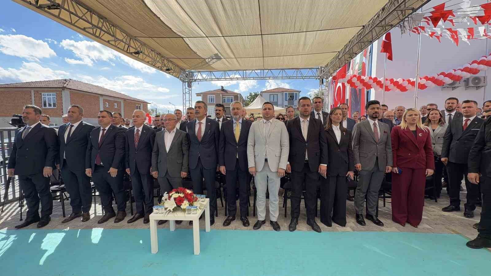 Bakan Tekin: '2024 TIMSS döngüsünde Türkiye birçok alanda Avrupa'nın ve OECD ülkelerinin arasında ilk 5 içerisinde yer aldı'