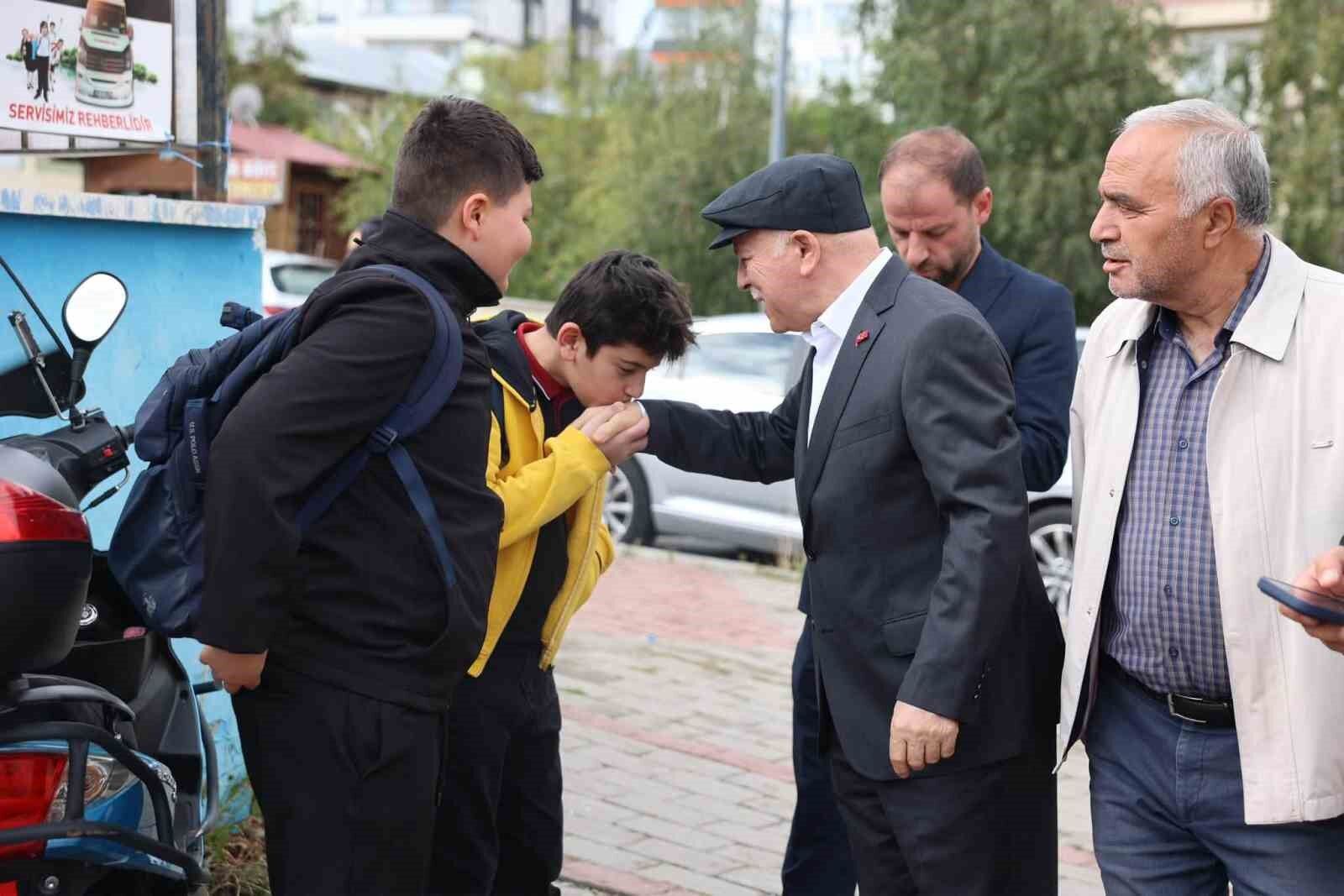 Başkan Sekmen: 'Eser ve hizmet siyasetimizle kadim şehrimizi daha da ileriye taşıyacağız'