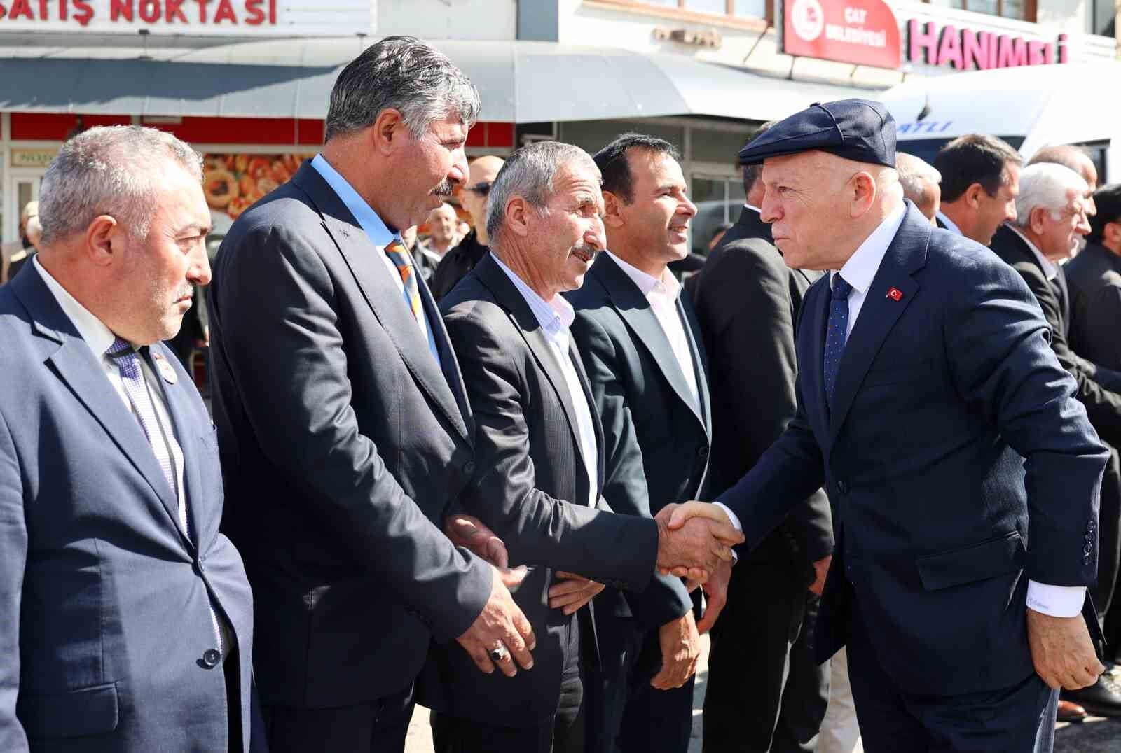 Büyükşehir Çat'taki yatırımlarını törenle hizmete açtı