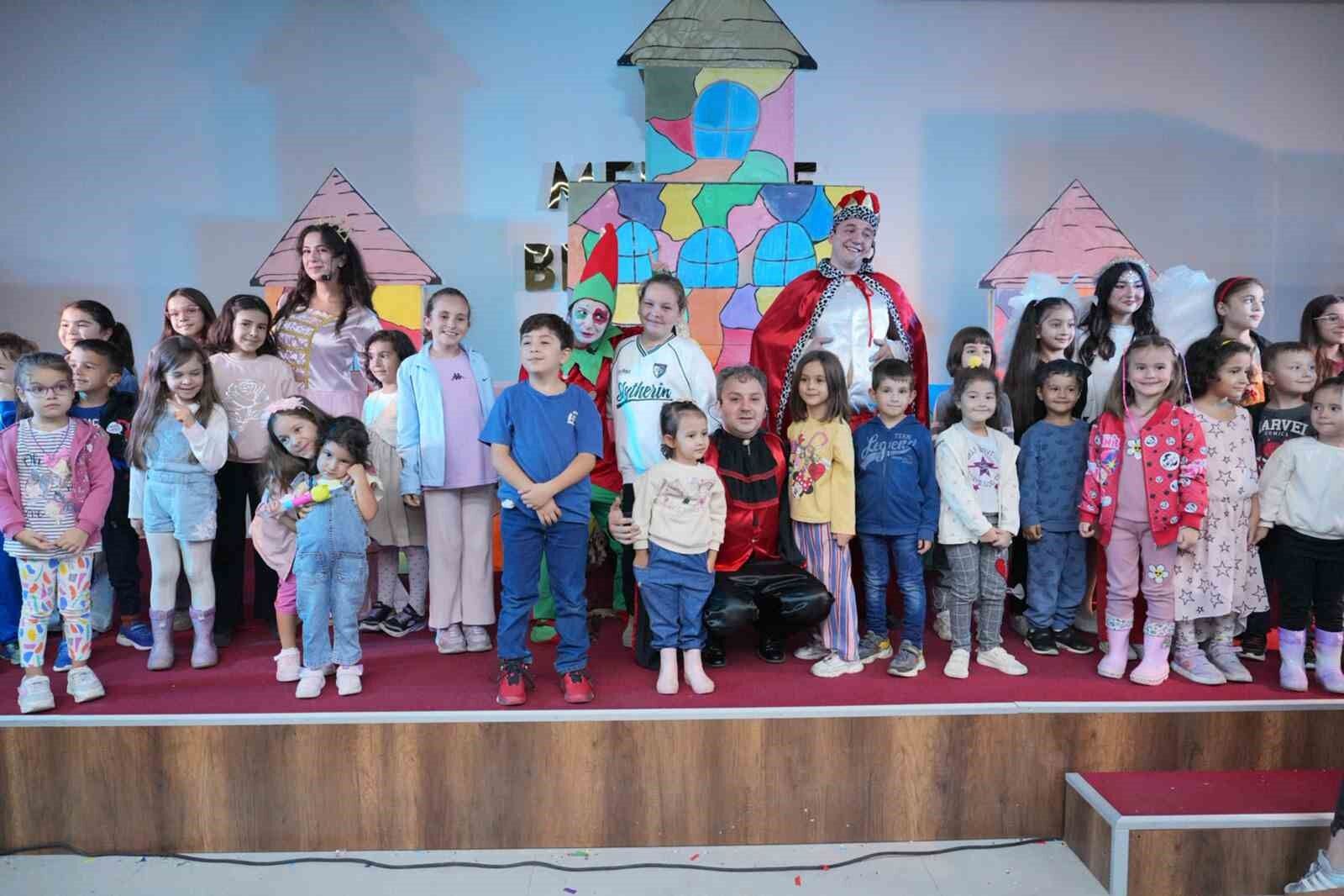 Çocuklar şenlikte sanatla ve eğlenceyle buluştu