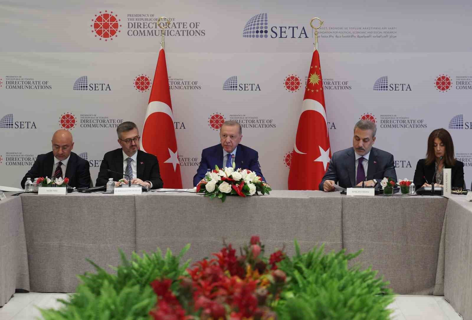Cumhurbaşkanı Erdoğan, ABD'li düşünce kuruluşu temsilcileriyle buluştu