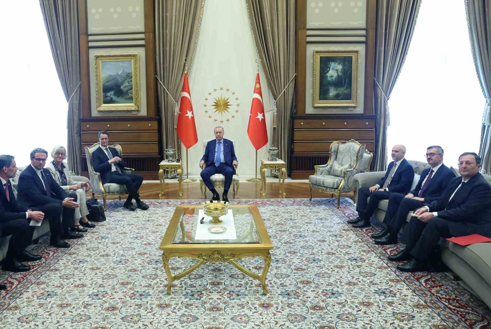 Cumhurbaşkanı Erdoğan, Almanya Kuzey Ren-Vestfalya Eyaleti Başbakanı Wüst'ü kabul etti