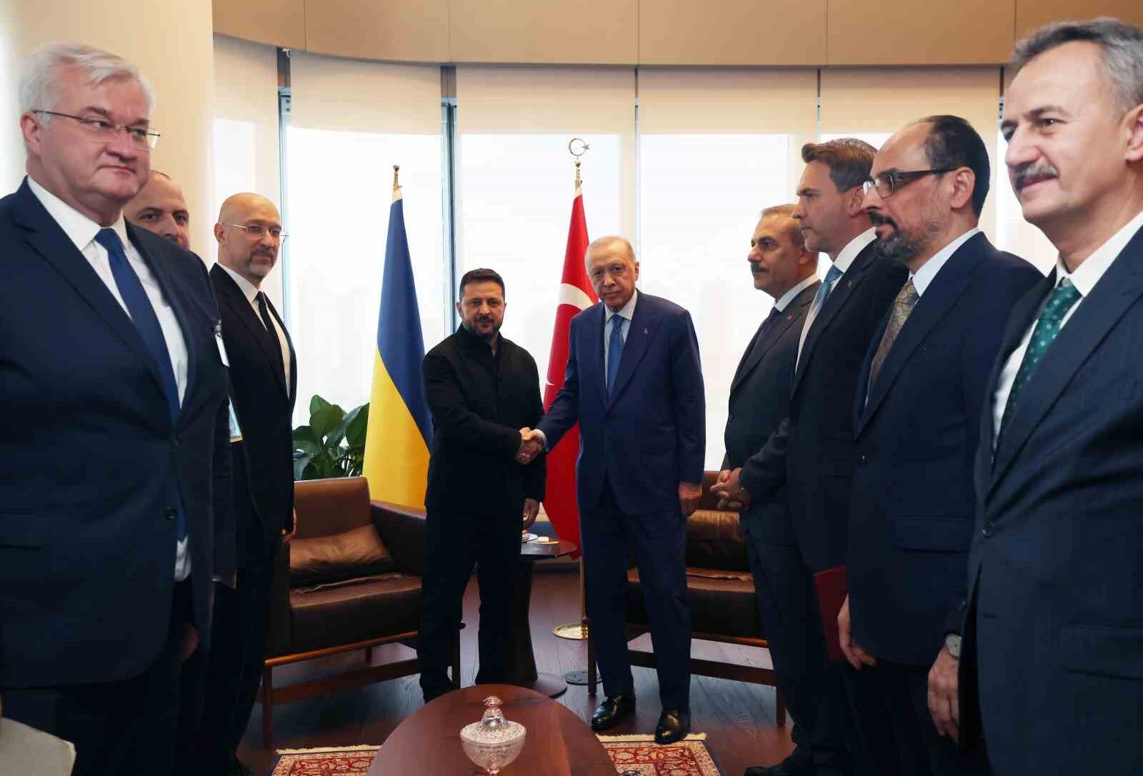 Cumhurbaşkanı Erdoğan, Ukrayna Başbakanı Zelenskiy'i kabul etti