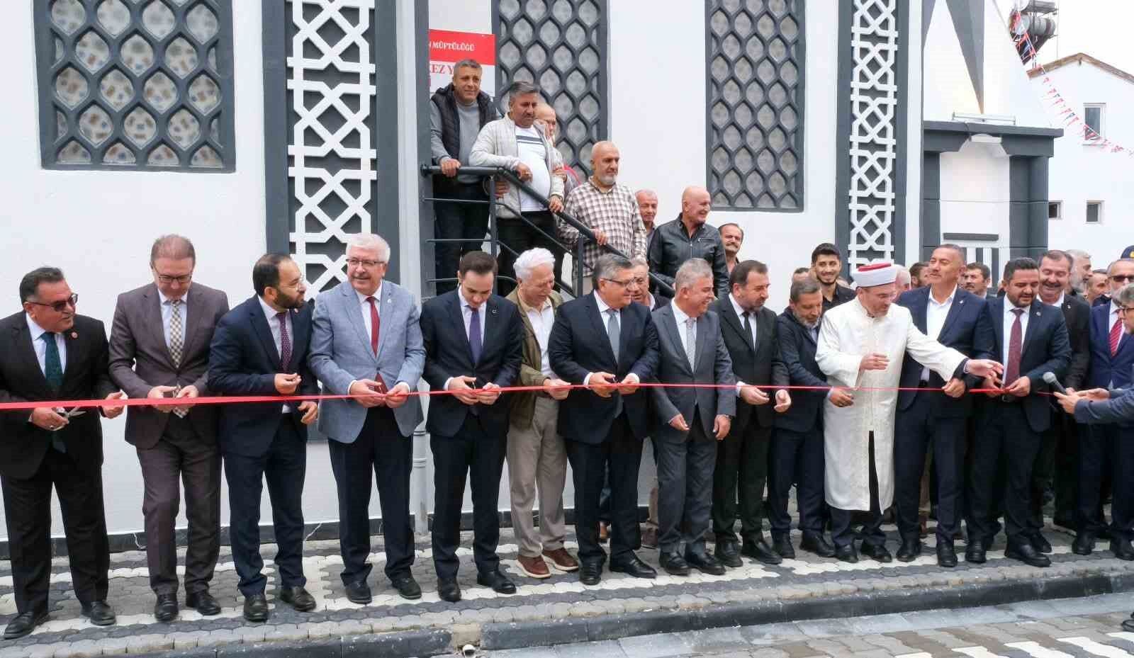 Durağan Yeni Camii dualarla ibadete açıldı