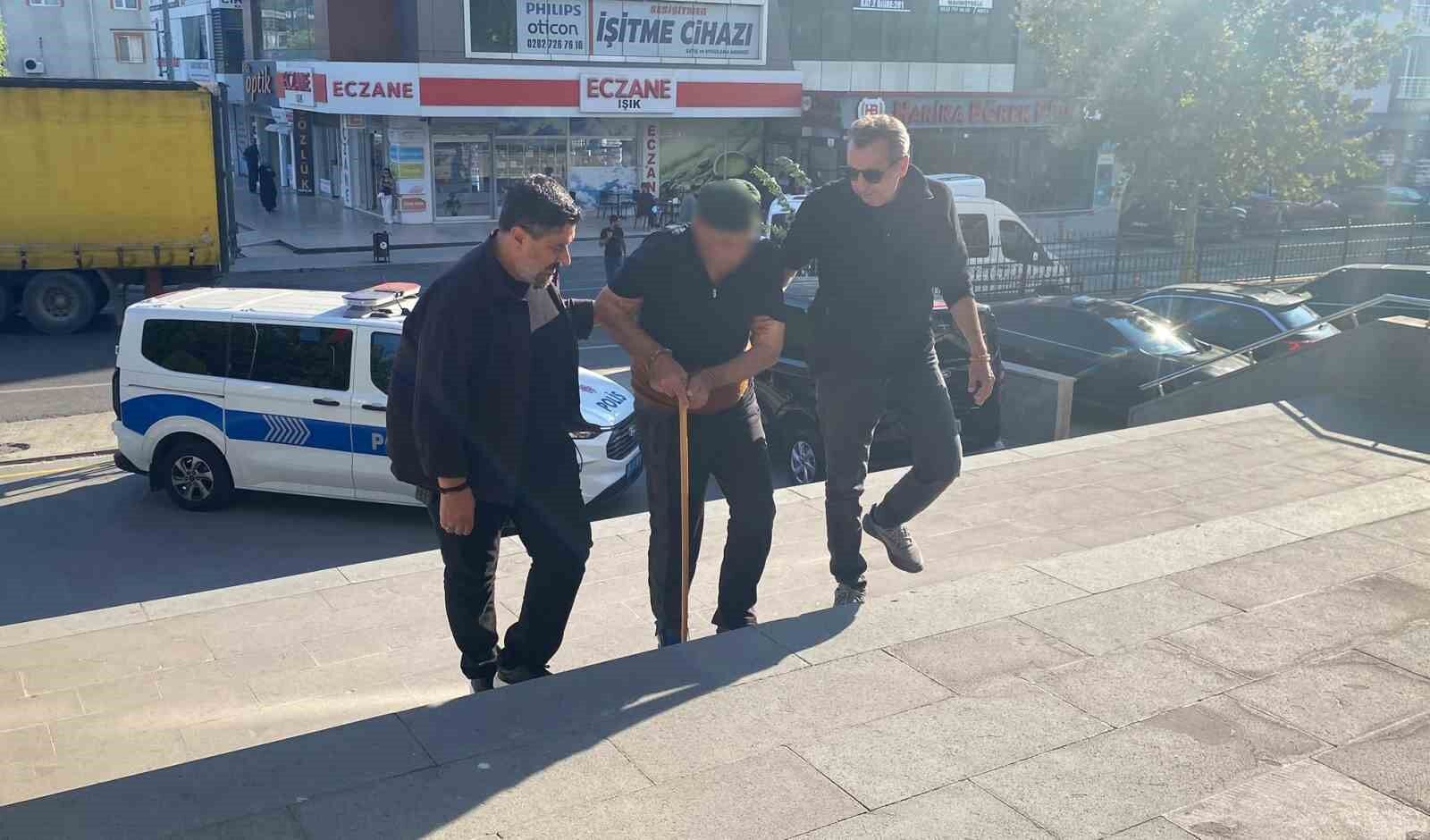 Eşini öldüren 78 yaşındaki Ünlü, hakim karşısında