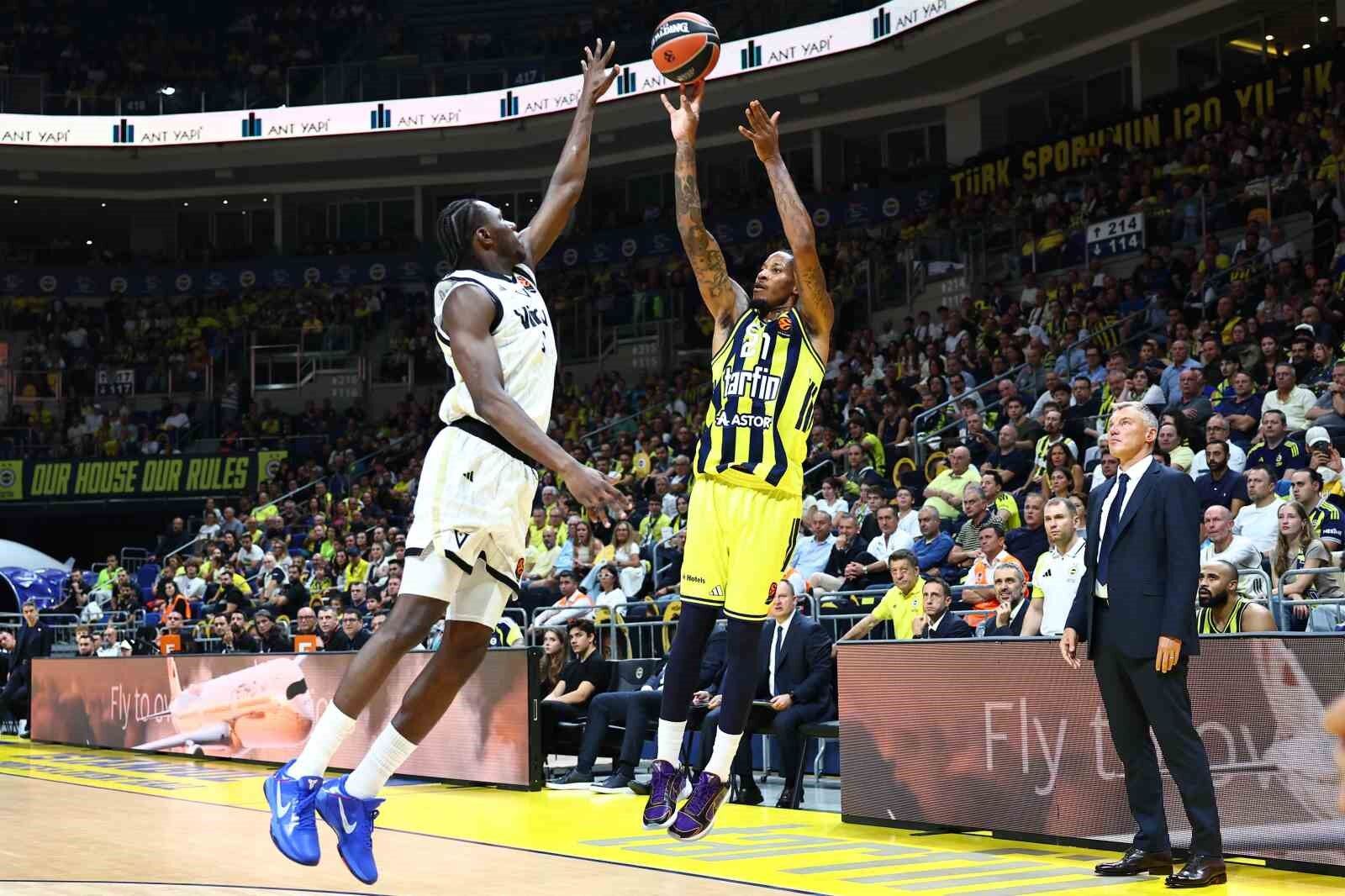 Fenerbahçe, Euroleague'e galibiyetle başladı