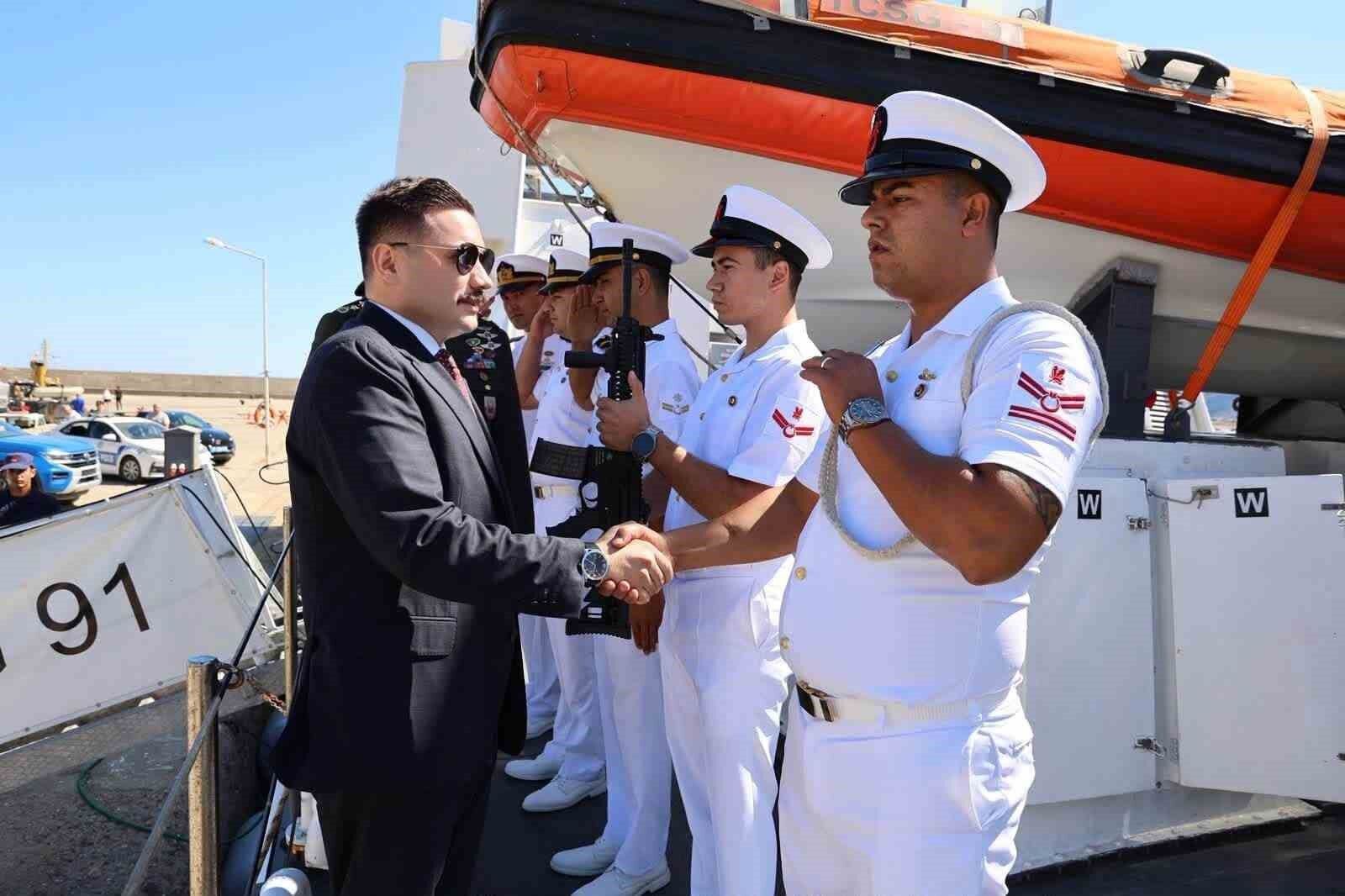 Gökçeada Kaymakamı Osman Acar'dan Sahil Güvenlik Botu 'TCSG-91'de inceleme