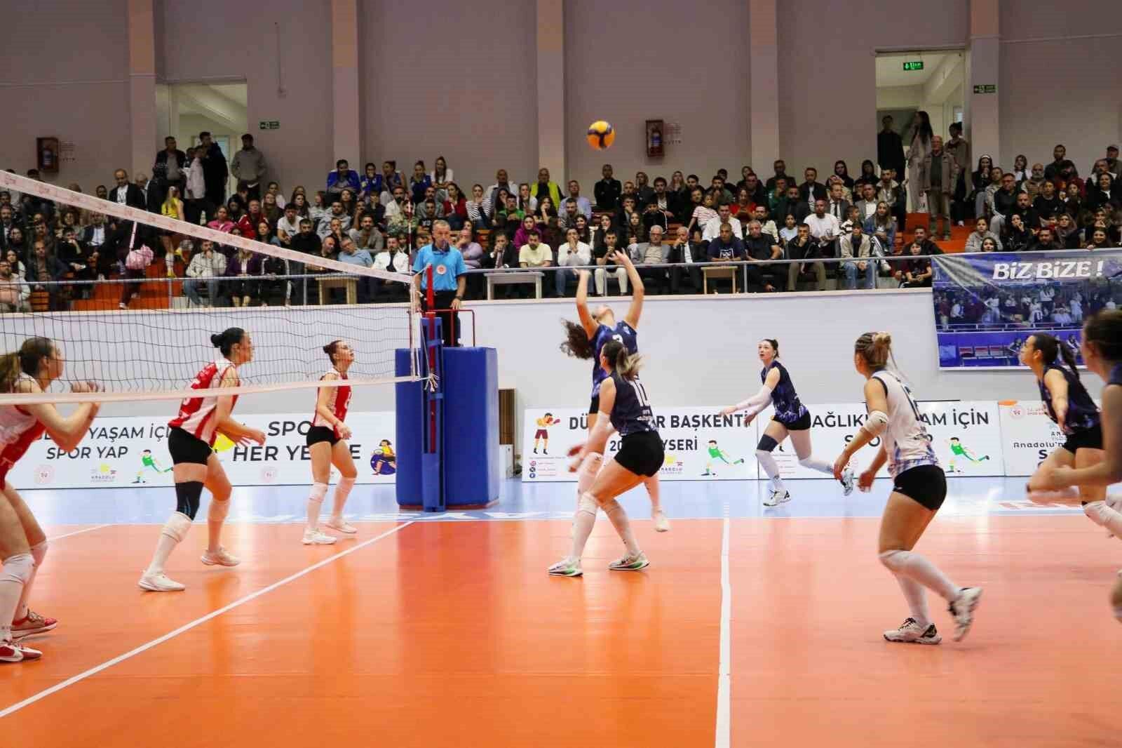 Kabakcı'dan Gevher Nesibe Spor Salonu'na Ziyaret