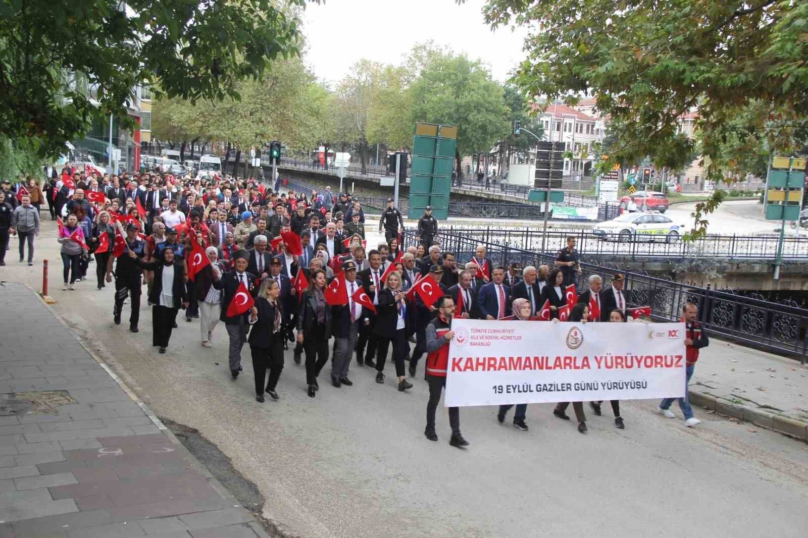 Kastamonu'da 'Gaziler Günü'ne özel yürüyüş