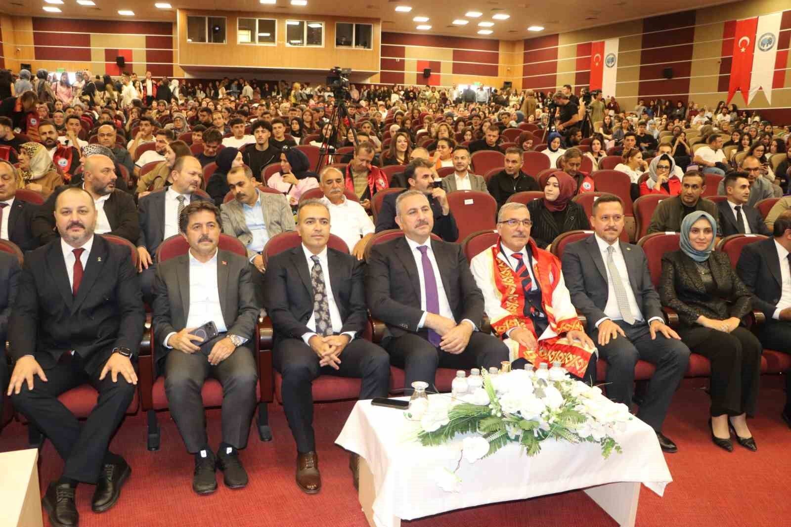 KMÜ'de yeni akademik yılı açılış töreni düzenlendi
