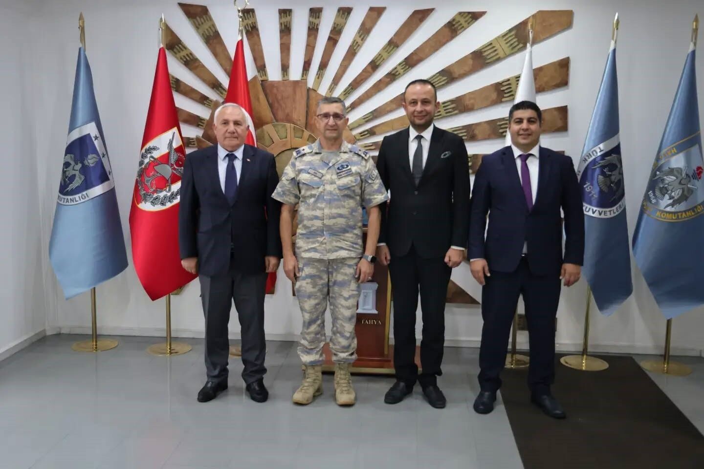 Kütahya belediye başkan yardımcılarından Tuğgeneral Mustafa Baş'a ziyaret