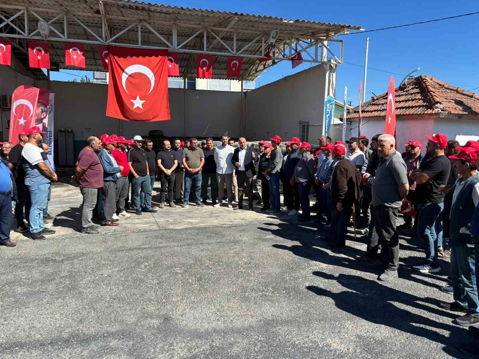 Manisa'da üreticiye can suyu