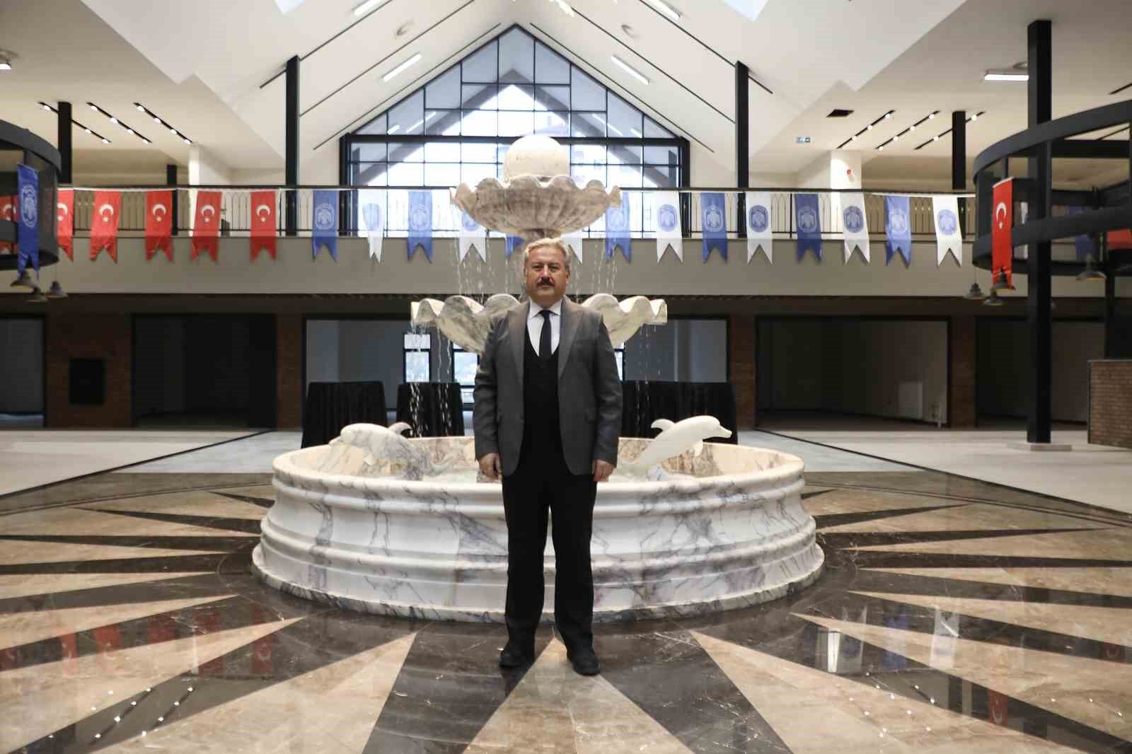 Melikgazi Belediyesi, filosunu 48 yeni araçla güçlendirdi