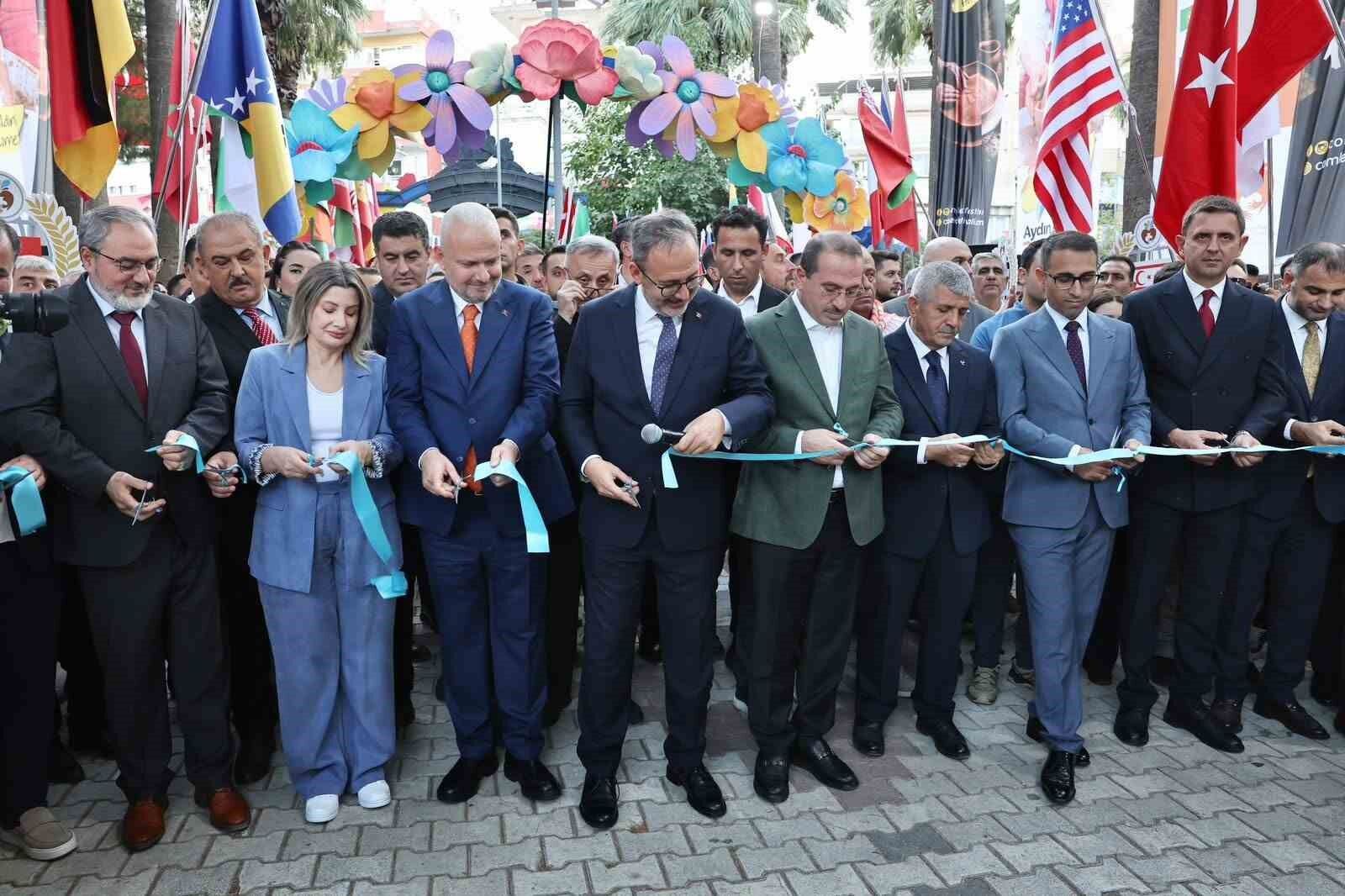 Menemen Çömlek Festivaline renkli açılış