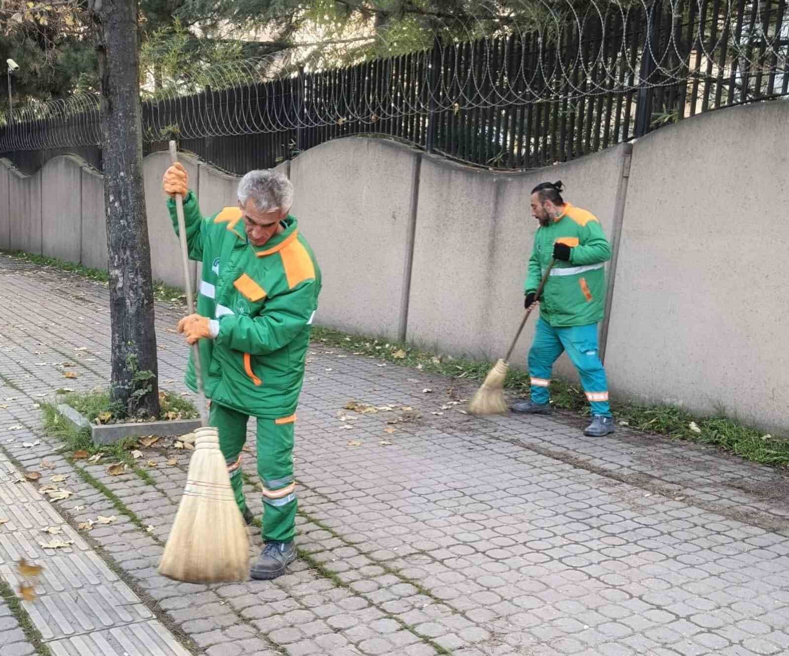 Osmangazi'de temizlik çalışmaları aralıksız sürüyor