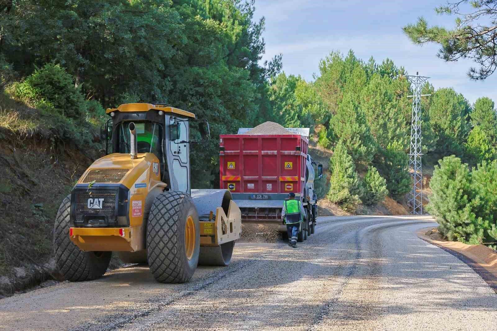 Osmangazi'nin 3 mahallesinde yollar yenileniyor