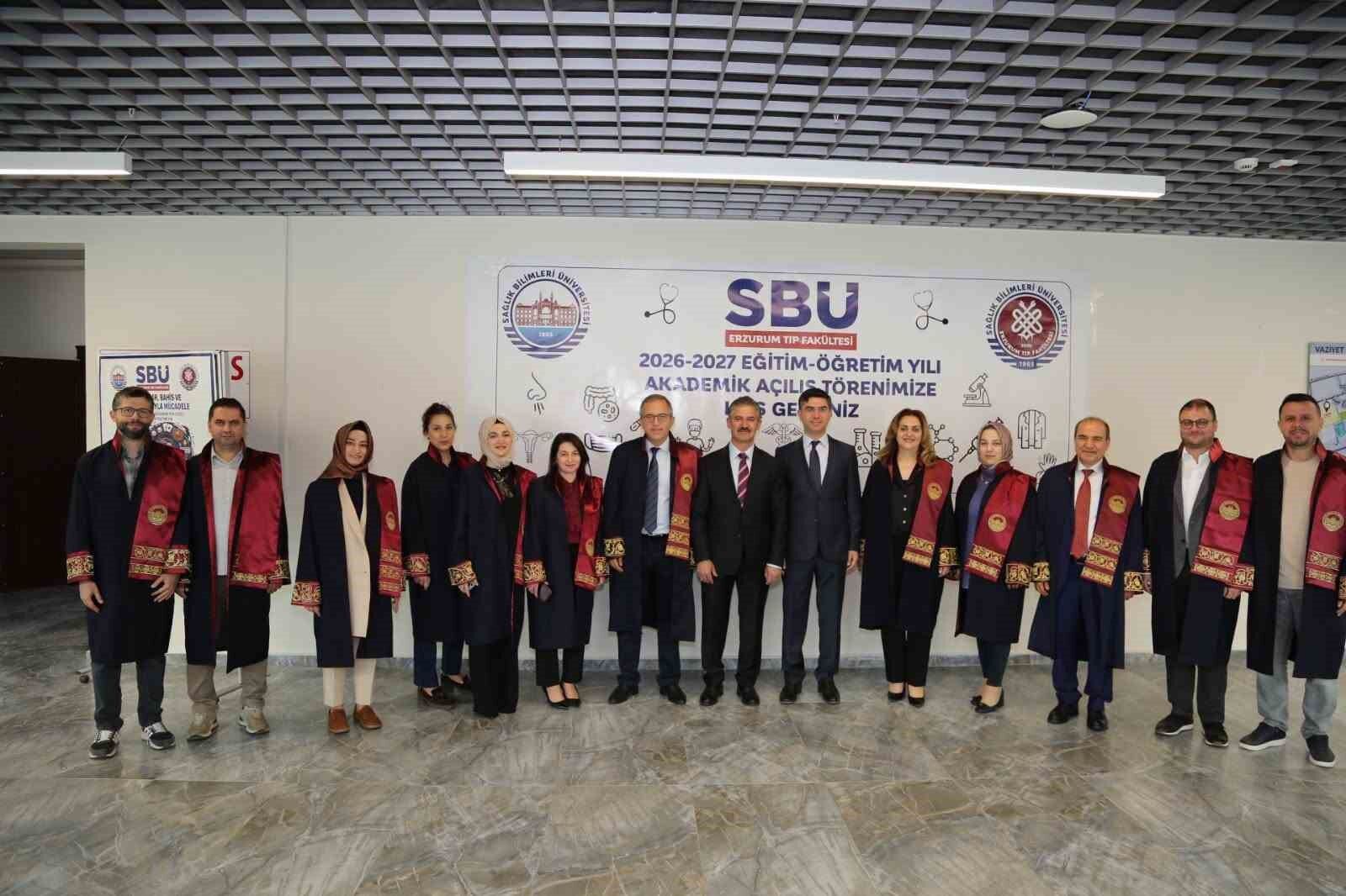 SBÜ Erzurum Tıp Fakültesi Erzurum Tıp Fakültesi'nde akademik açılış yapıldı