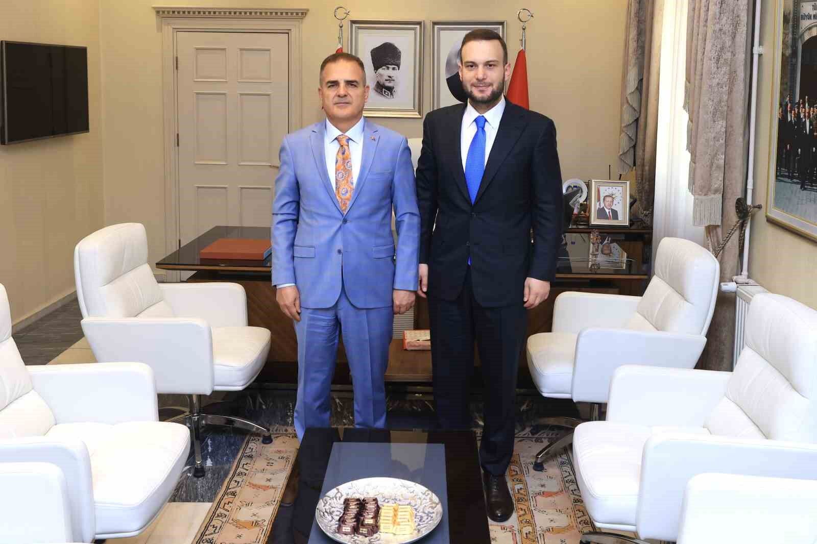 Sıfır Atık Vakfı Başkanı Ağırbaş, Muğla Valisi Akbıyık'ı ziyaret etti