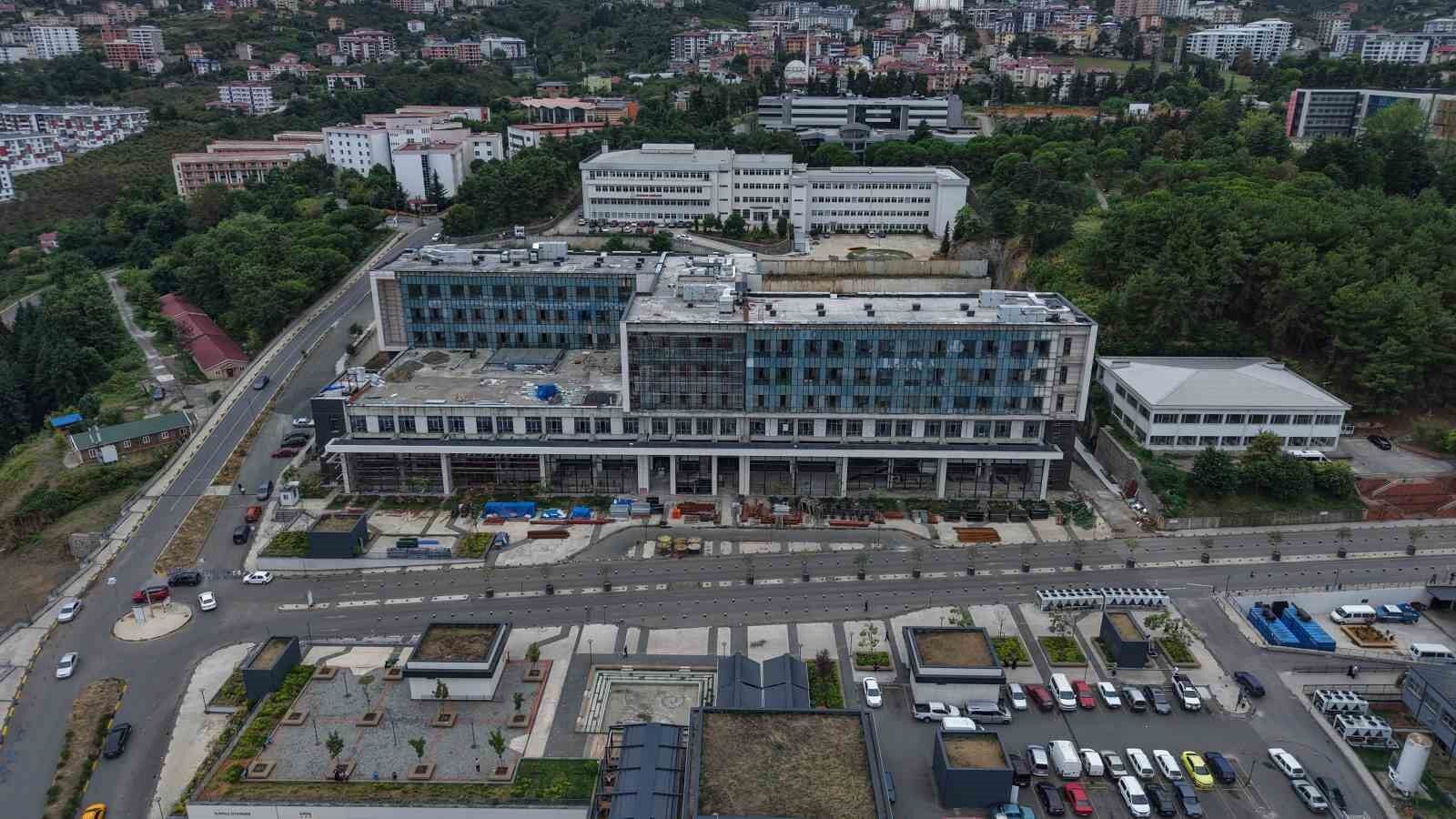 Temeli 10 yıl önce atılan KTÜ Çocuk Hastanesi önümüzdeki yıl hizmete açılacak