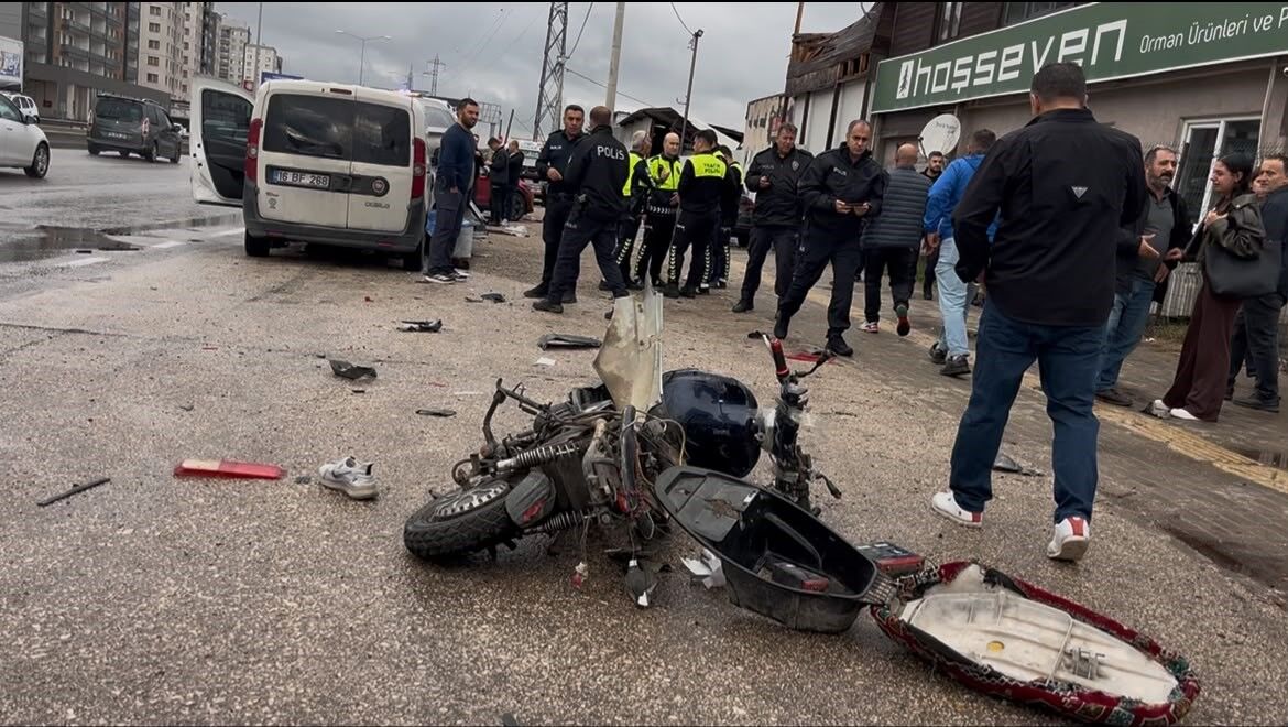 Uyarı tabelasının yanında kaza Bisikletlinin hayatını kaybettiği kaza kamerada