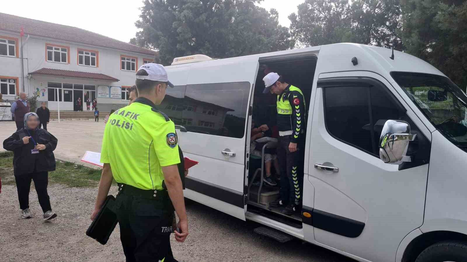 Zonguldak'ta okul servislerine sıkı denetim