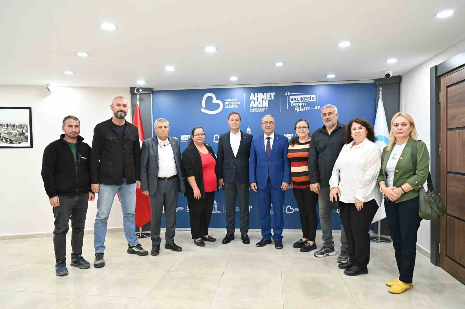 Ahmet Akın'dan Ayvalık'a müjde