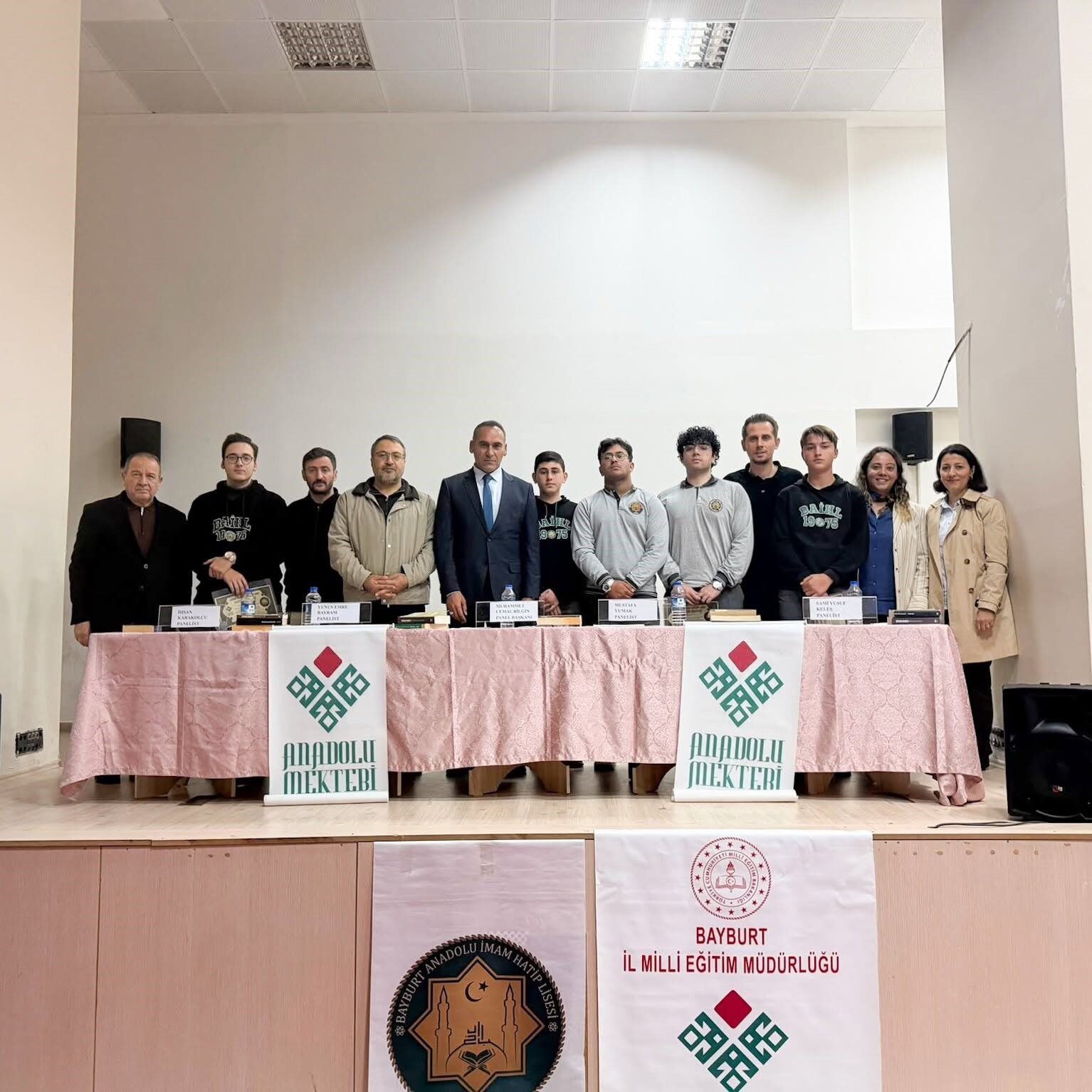Anadolu Mektebi Cengiz Dağcı Paneli Anadolu İmam Hatip Lisesinde devam etti