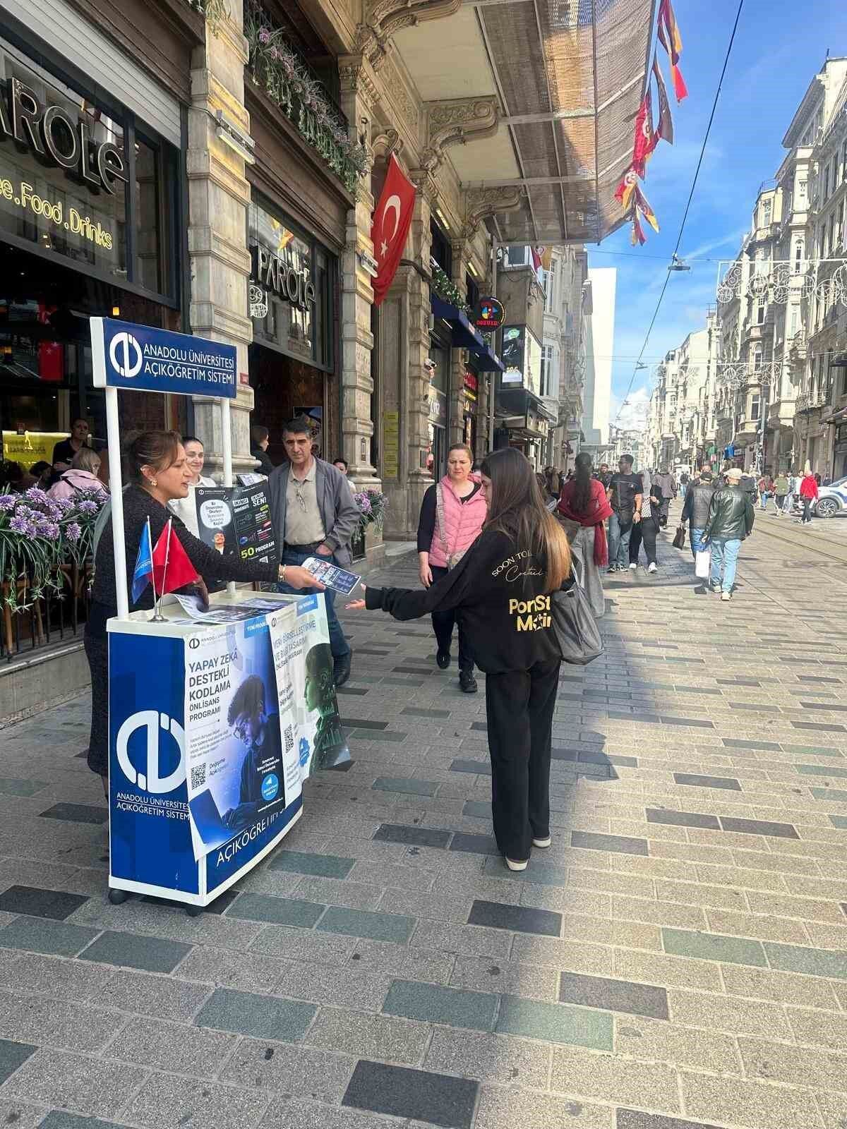 Anadolu Üniversitesi İkinci Üniversite fırsatlarını İstanbul'da tanıttı