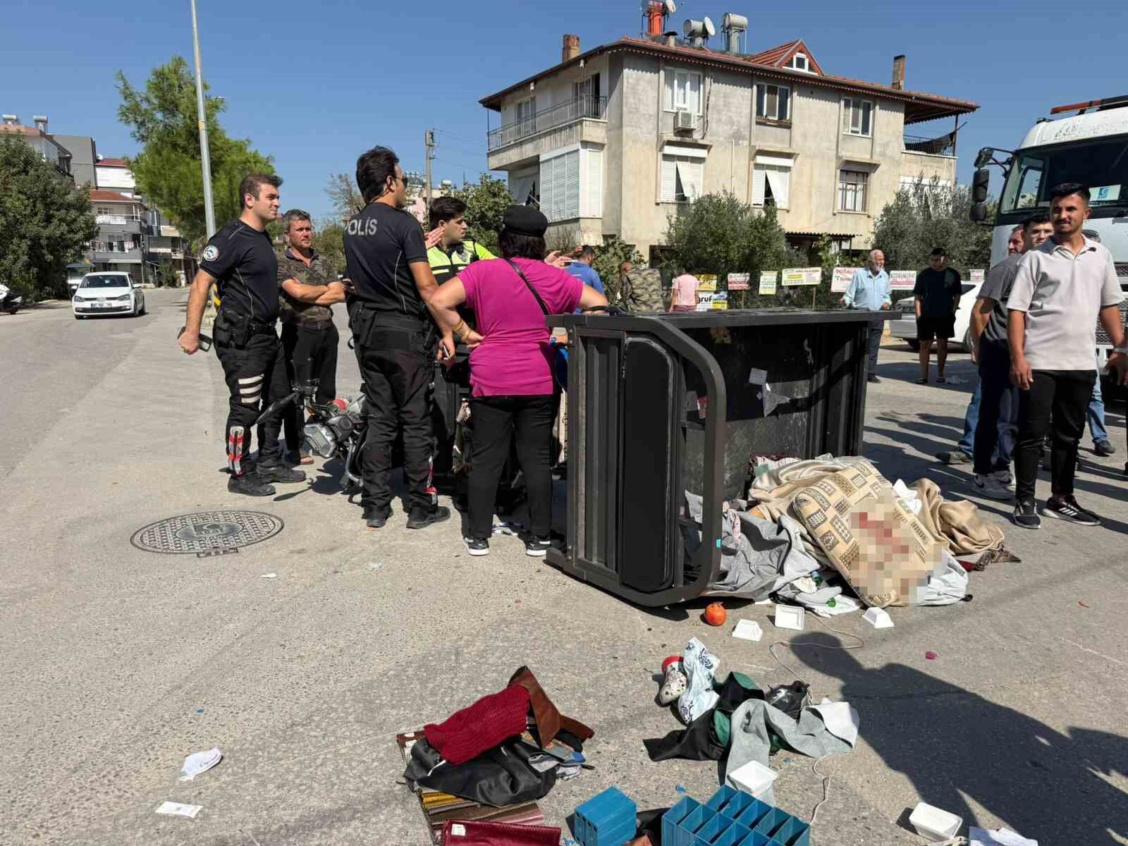 Antalya'da otomobil ile üç tekerlekli bisiklet çarpıştı: 2 yaralı