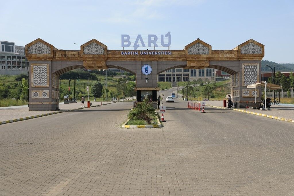BARÜ'de Çevre Mühendisliği yüksek lisans programı açıldı