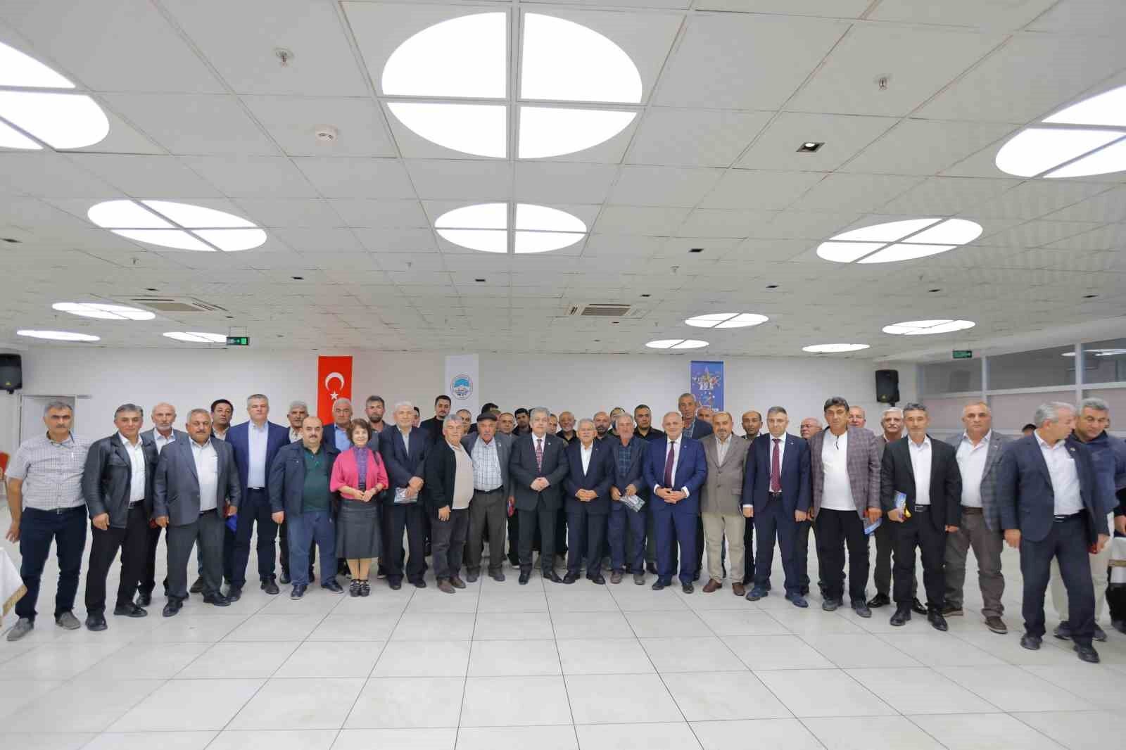 Başkan Büyükkılıç, Yahyalı'da muhtarlarla bir araya geldi
