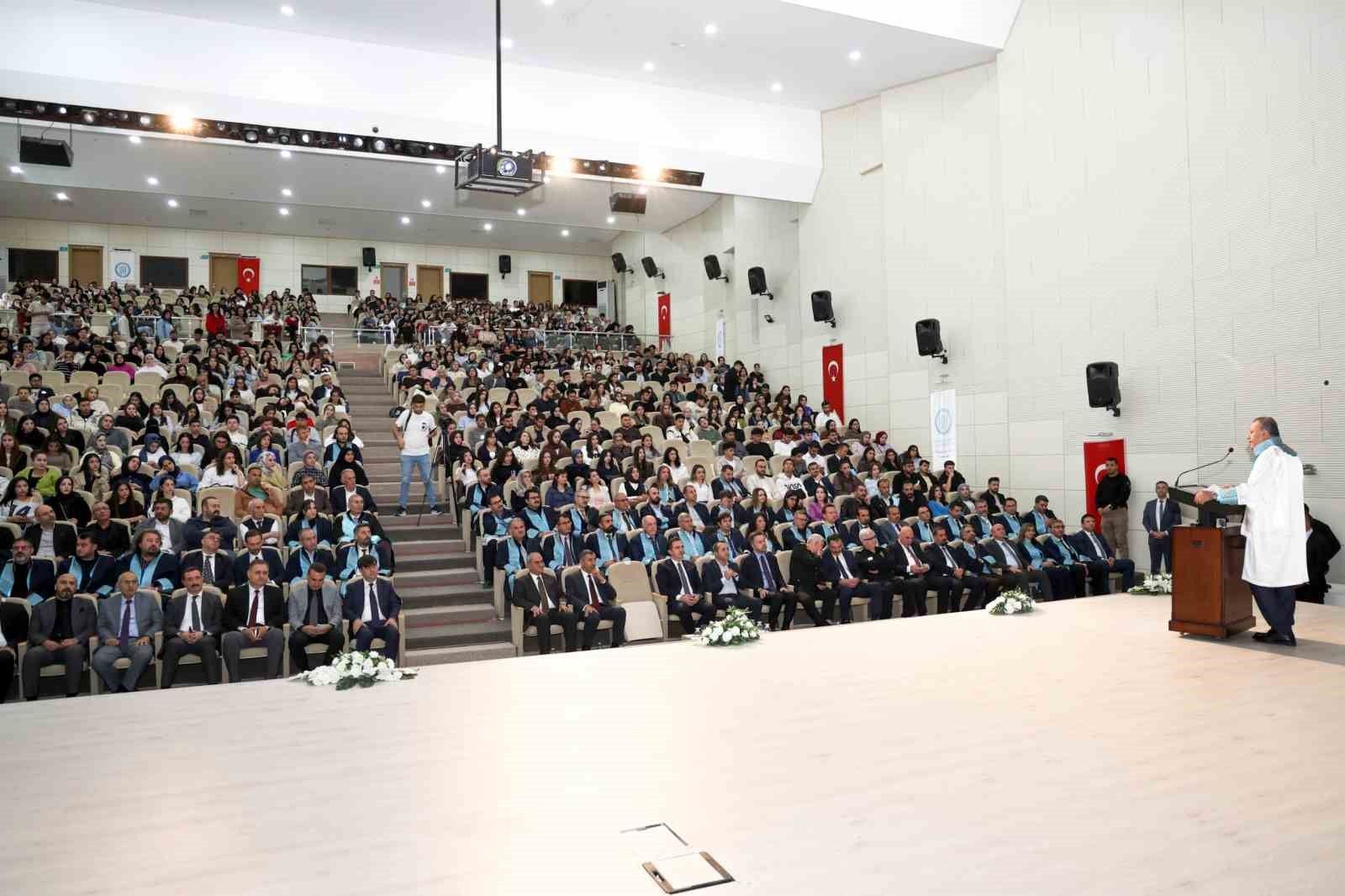 BEÜ'de 2026-2027 akademik yılı açılış töreni gerçekleştirildi
