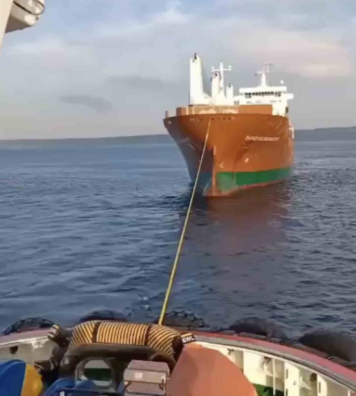 Çanakkale Boğazı'nda genel kargo gemisi makine arızası yaptı