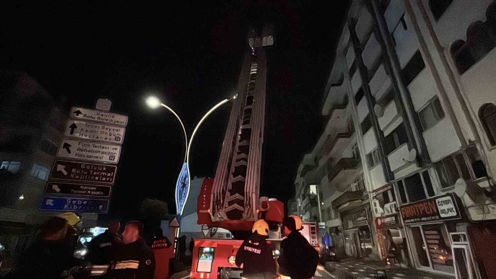 'Çatı yangını' ihbarı ekipleri harekete geçirdi
