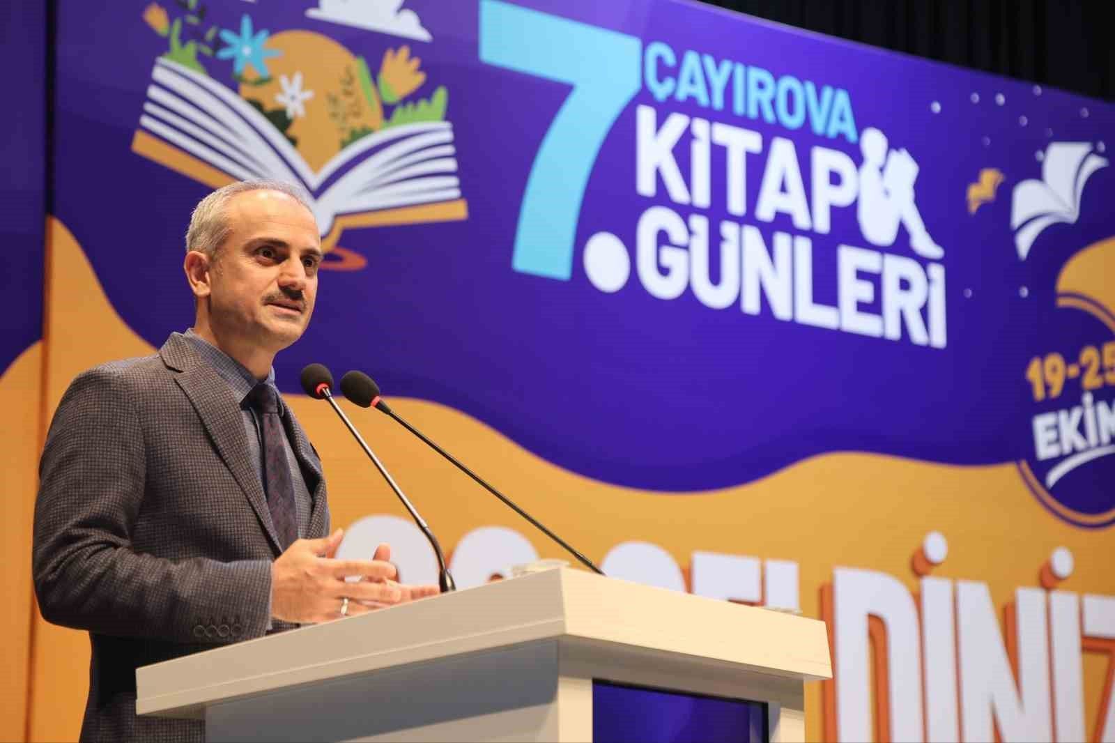 Çayırova'da kitap şöleni başladı