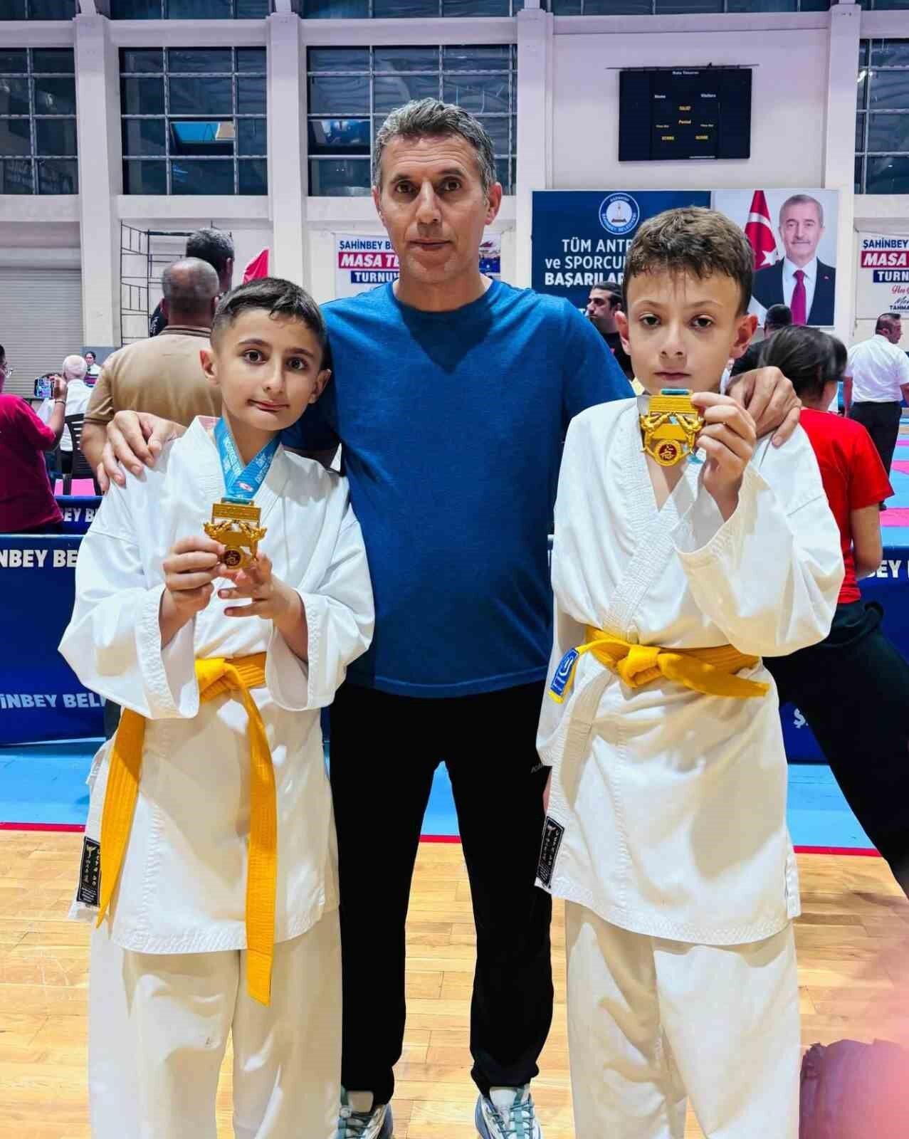 Çermikli sporcular Gaziantep'ten şampiyonlukla döndü