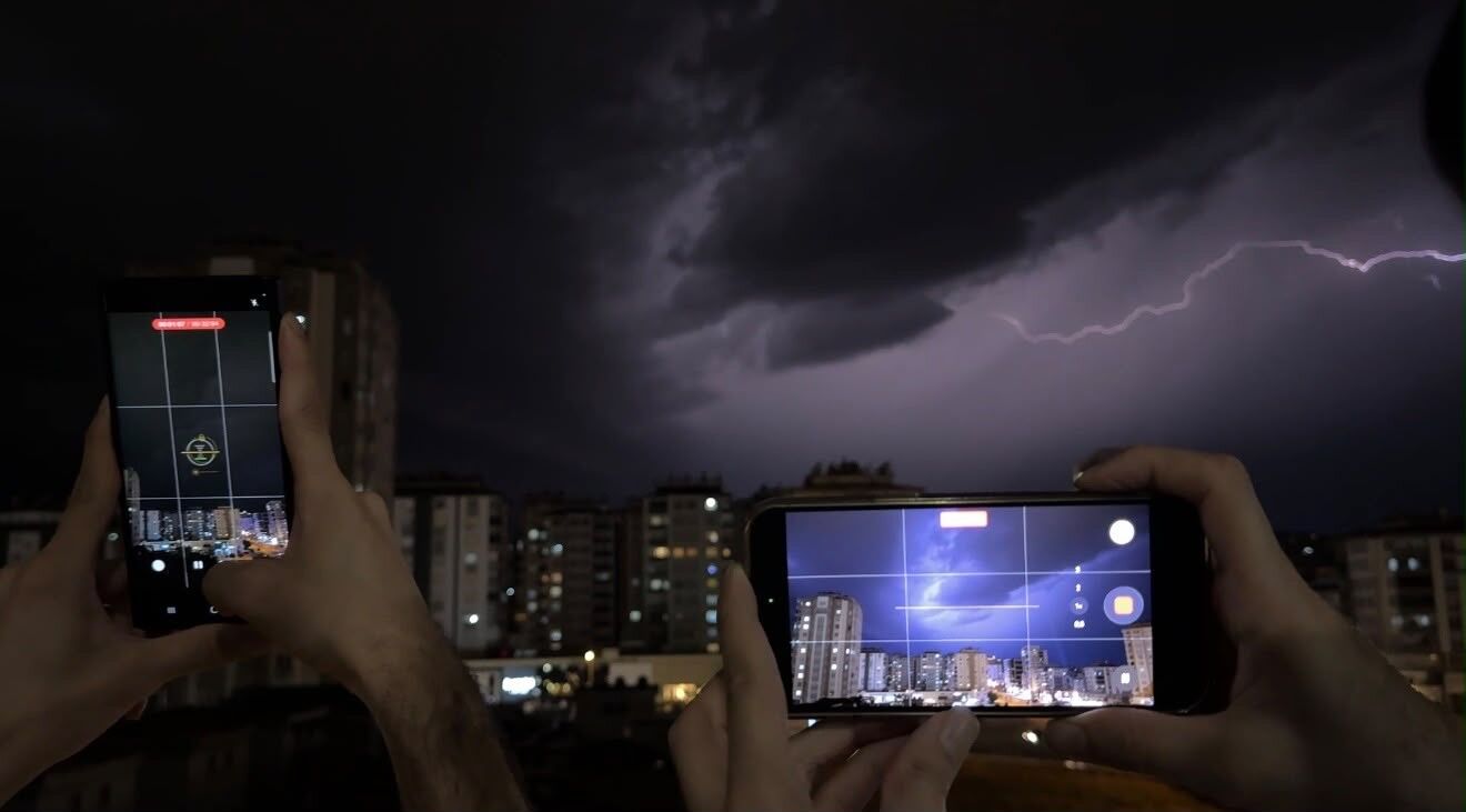 Gaziantep'te şimşekler geceyi aydınlattı