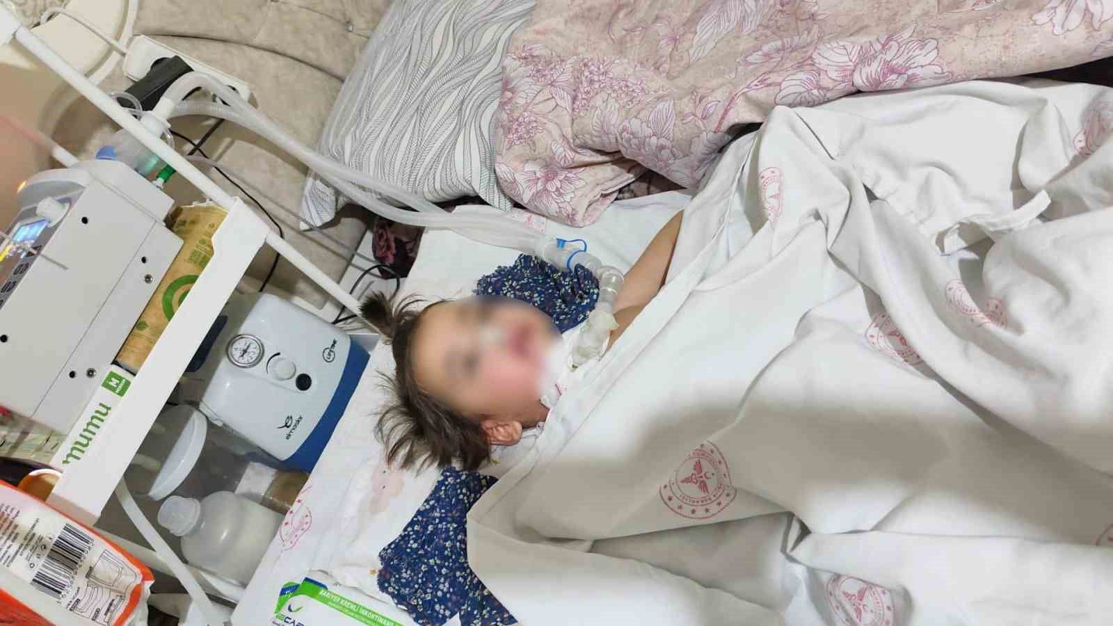 Hakkari'de yatağa bağımlı hasta helikopter ambulansla Van'a sevk edildi